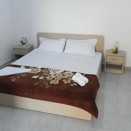 Konukevi Aproape De Mare By Iubesc Marea