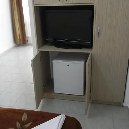 Konukevi Aproape De Mare By Iubesc Marea Costinești