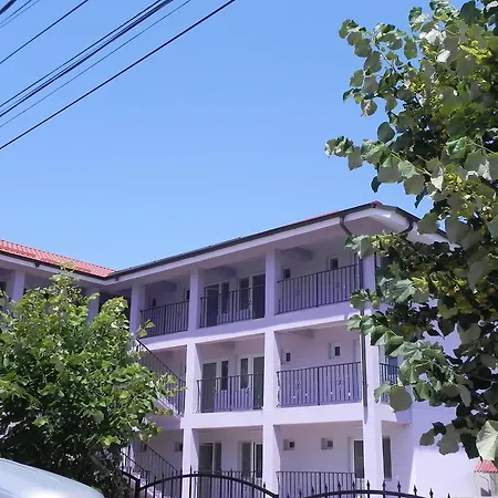 Pensiune Aproape De Mare - Piscină încălzită, Vouchere Vacanță, 50 M De Faleză *