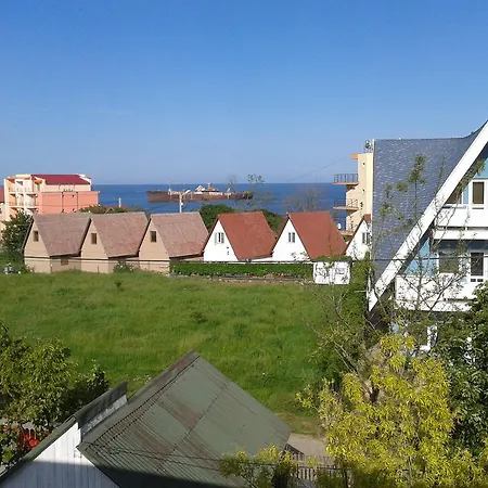 Pensiune Aproape De Mare - Piscină încălzită, Vouchere Vacanță, 50 M De Faleză