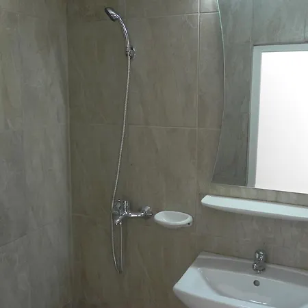 Pensiune Aproape De Mare - Piscină încălzită, Vouchere Vacanță, 50 M De Faleză