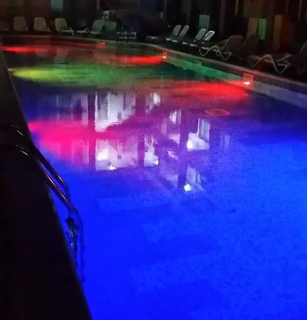 Aproape De Mare - Piscină încălzită, Vouchere Vacanță, 50 M De Faleză