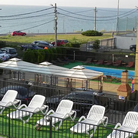 Aproape De Mare - Piscină încălzită, Vouchere Vacanță, 50 M De Faleză