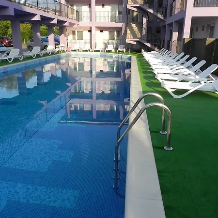 Aproape De Mare - Piscină încălzită, Vouchere Vacanță, 50 M De Faleză
