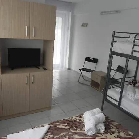 Aproape De Mare - Piscină încălzită, Vouchere Vacanță, 50 M De Faleză