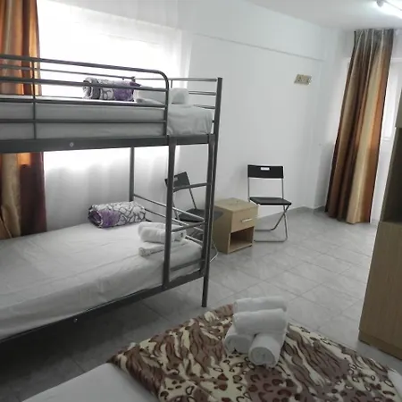 Aproape De Mare - Piscină încălzită, Vouchere Vacanță, 50 M De Faleză Pensiune Costineşti